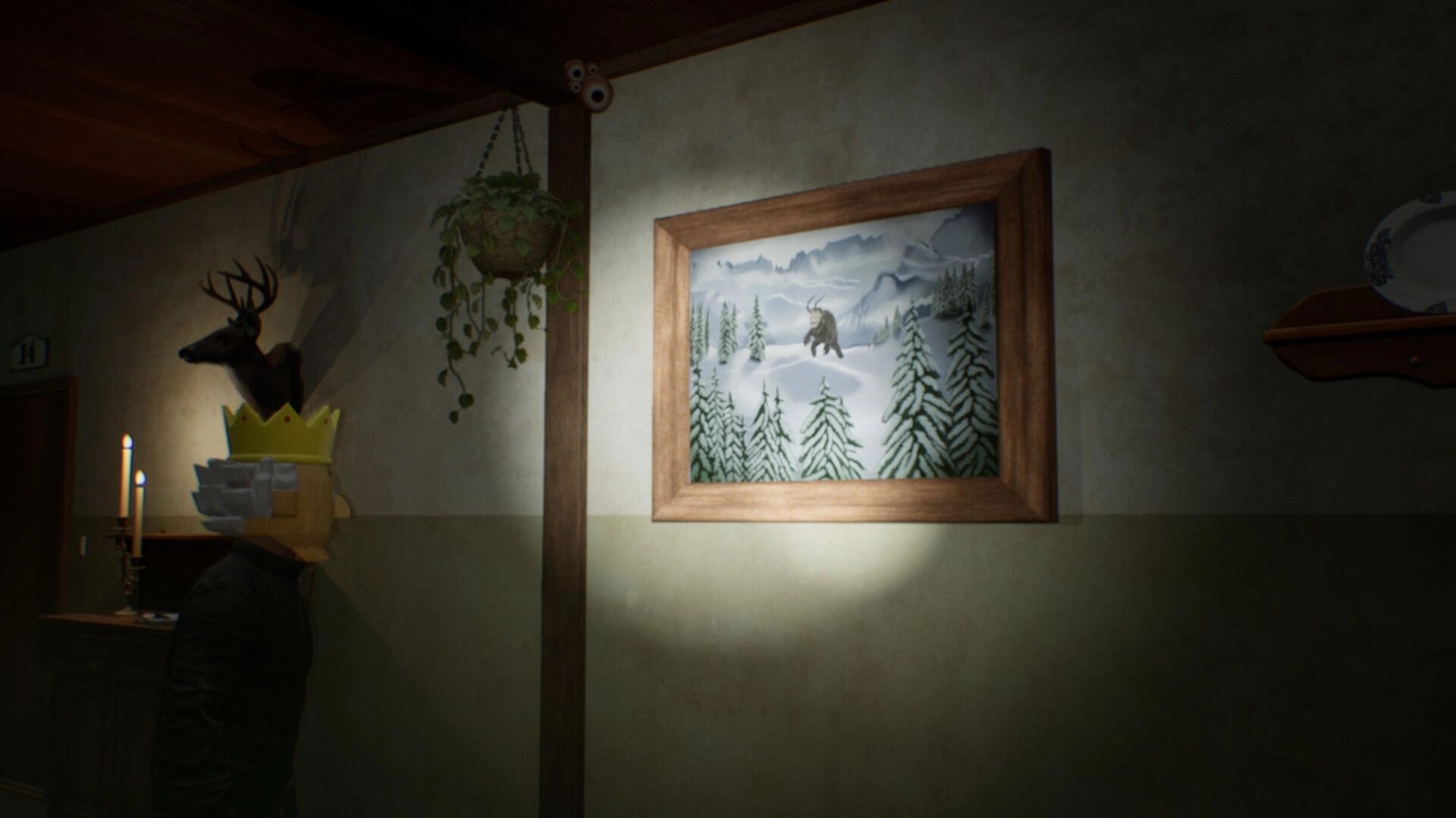 Berghotel Heist: Character explores dimly lit hallway with a deer head, painting, and hanging plant.