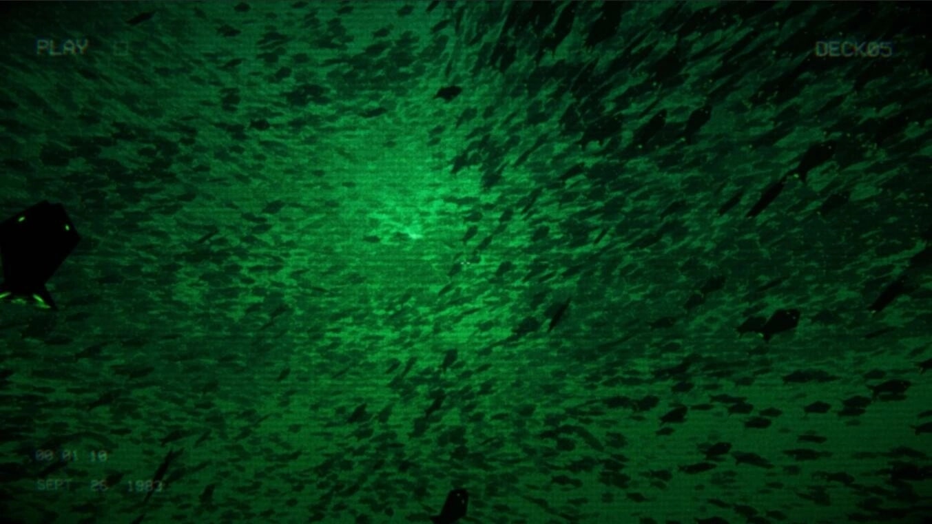 Full Fathom: Murky green underwater view with drifting fish silhouettes and faint PLAY/DECK05 UI overlay.