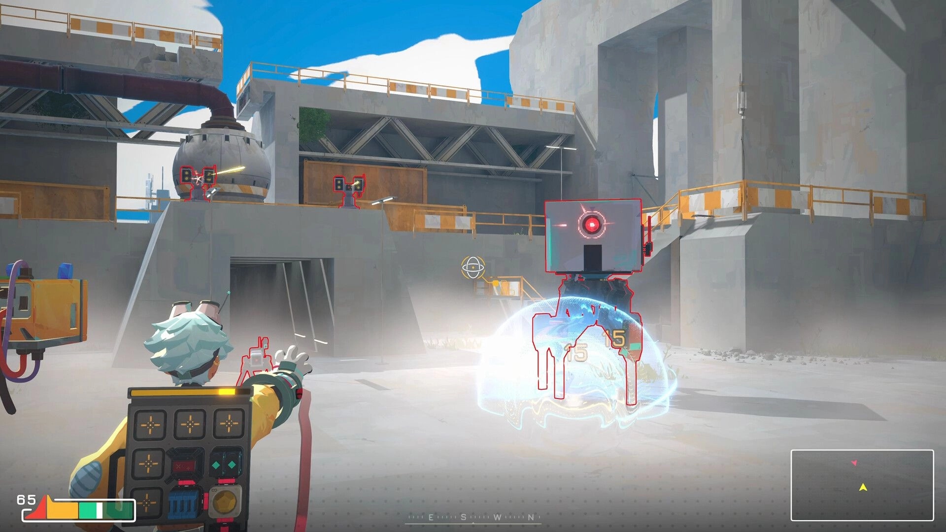 Modulink: Player aims at a shielded red-eyed robot in a concrete facility with catwalks and HUD.