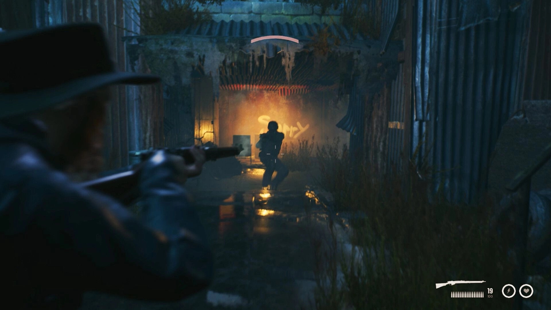 Nobody's Left: Player aims rifle at enemy in dark, dilapidated alley with graffiti and visible health bar.
