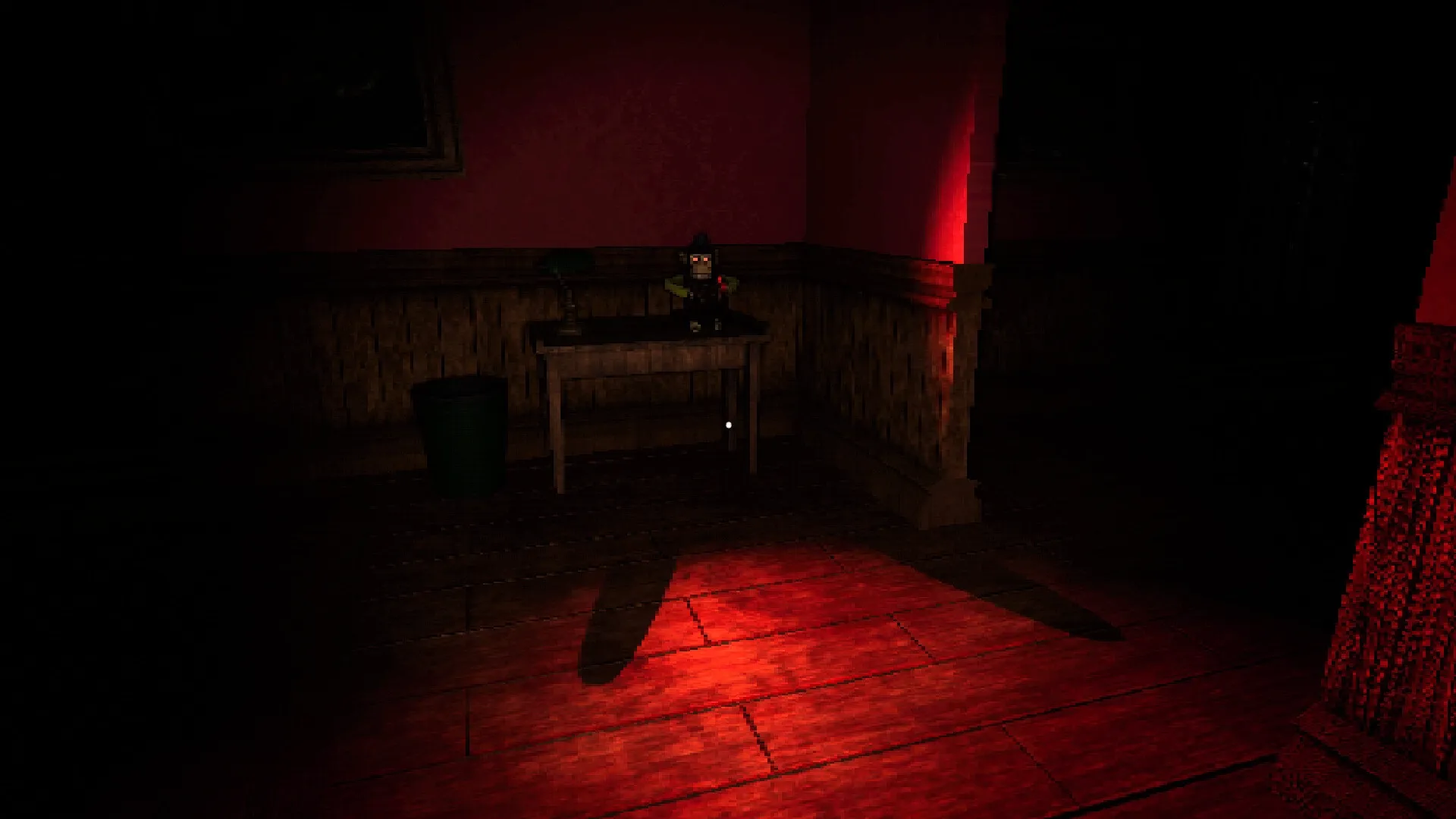 Oniria: Creepy doll on a dimly lit table in a dark, eerie hallway with red lighting effects