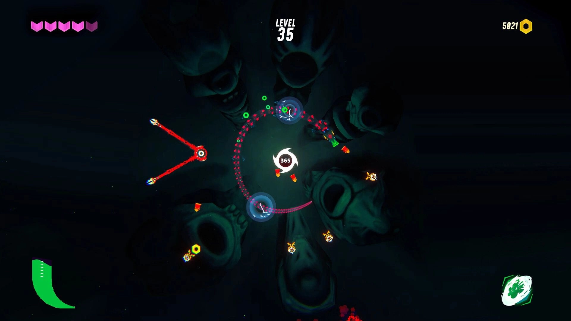 OROBOROS: Player dodges enemies and obstacles in a dark environment with level and score displayed