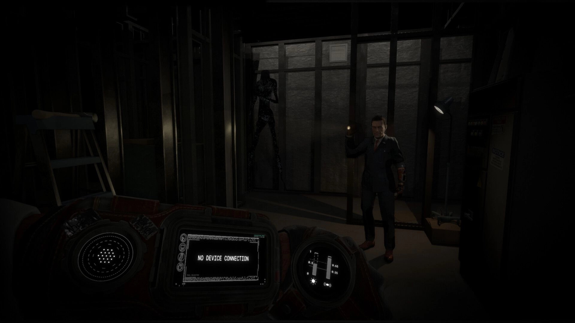 Paraxima: First-person scanner reads NO DEVICE CONNECTION as suited agent faces shadowy figure in dark room.