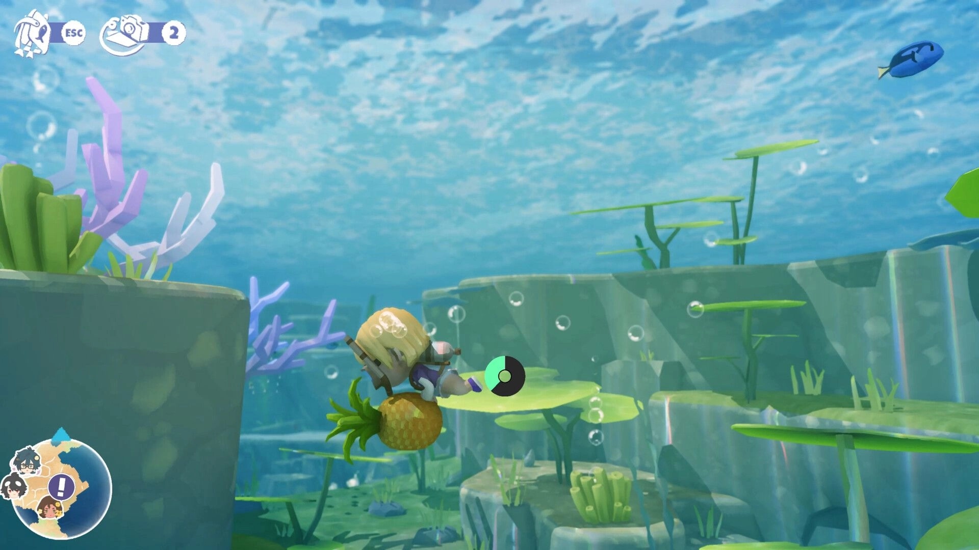 Splash Divers: Diver swims past seaweed and bubbles with minimap UI in a bright coral reef cave.