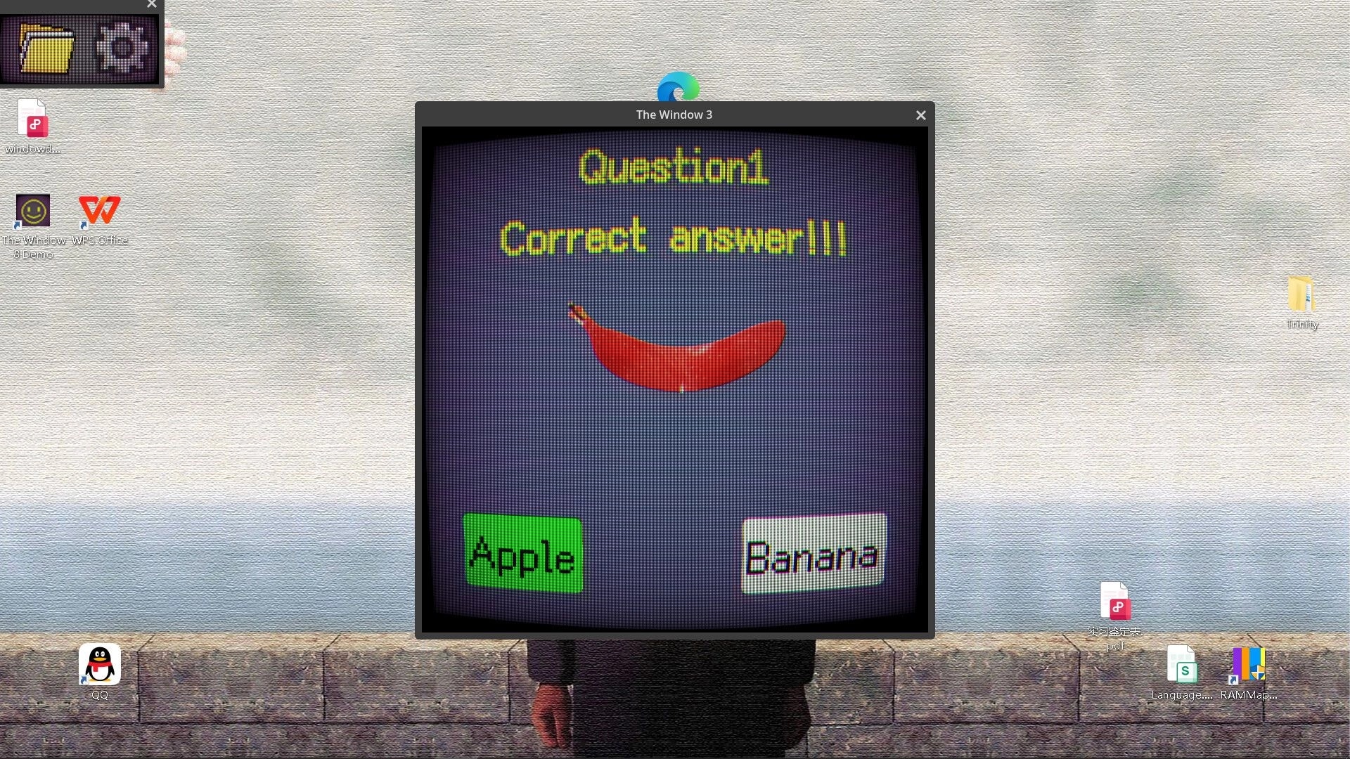 The Window 8: Quiz interface with correct answer displayed, desktop icons visible in background